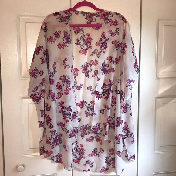 Charlotte Russe Tops - Kimono cardigan